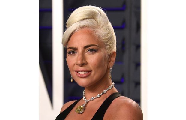 Hollywood: “Lady” raises the roof